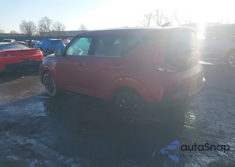 2022 Kia Soul Lx z USA, uszkodzony, nr VIN KNDJ23AU1N7807806